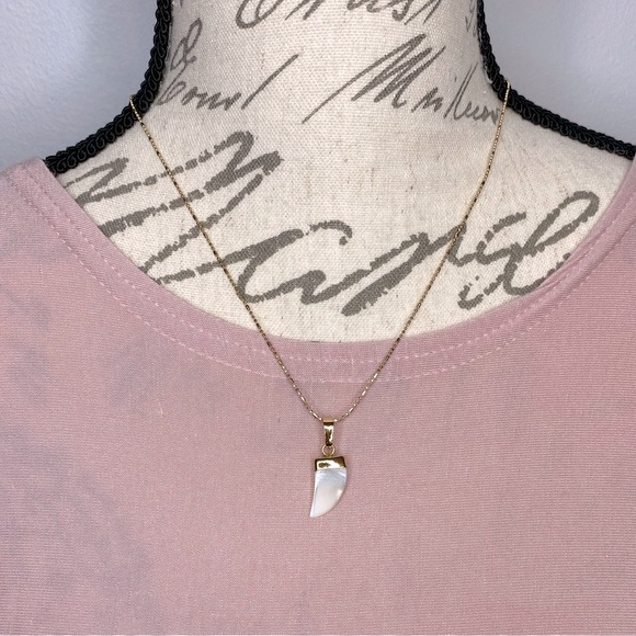 Mother of Pearl Necklace Horn Carved Shell BOHO Gold - Picture 8 of 16